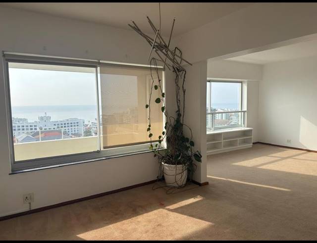 2 BEDROOM PROPERTY TO RENT IN BANTRY BAY
